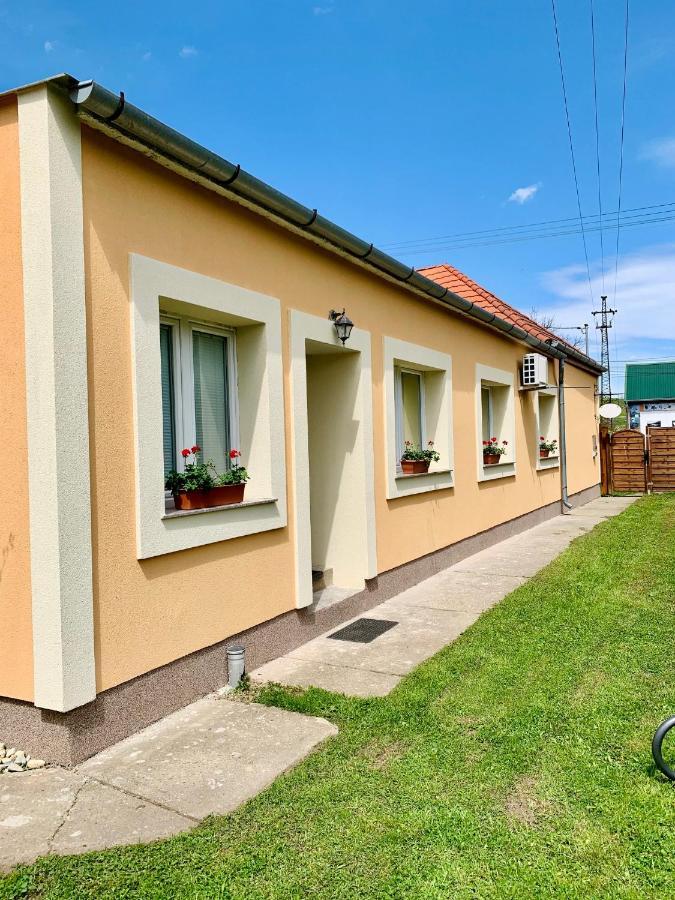 Matrai Vadaszhaz Matraterenye Екстер'єр фото